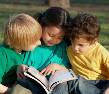 kids reading books